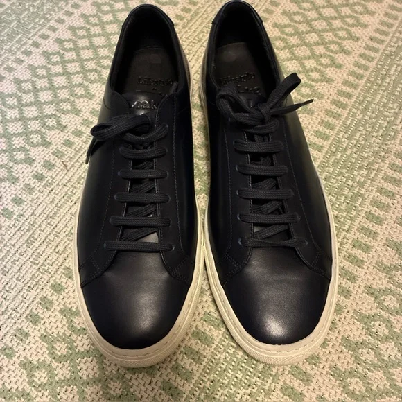 Loake Lifestyle black leather Sprint NWOB  size 44 US 11 - Picture 2 of 8